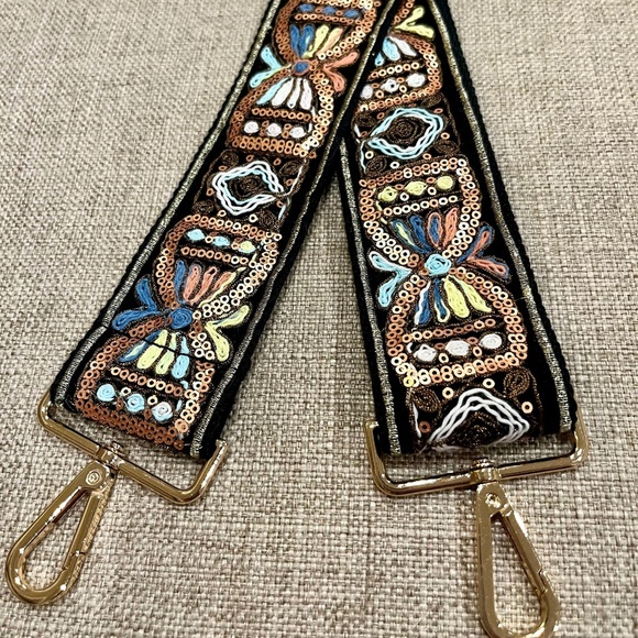 Embroidered Crossbody Bag Strap with Gold Hardware - Picture 1 of 6